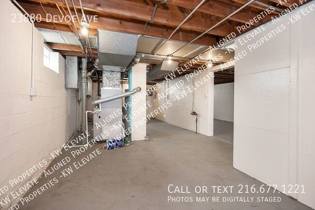 Building Photo - 23880 Devoe Ave