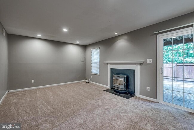 Building Photo - 8508 Blue Bird Woods Ct