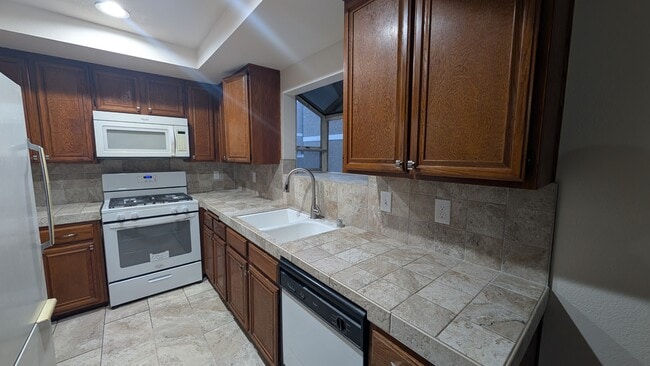 Building Photo - 1300 Mayflower Ave