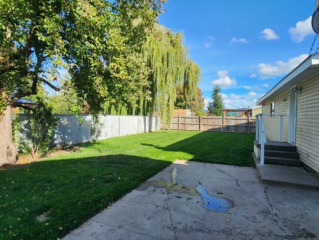 Building Photo - 3BR, 2BTH in Hayden