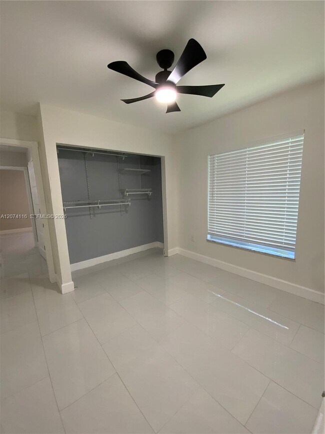 Building Photo - 30162 SW 159th Ave