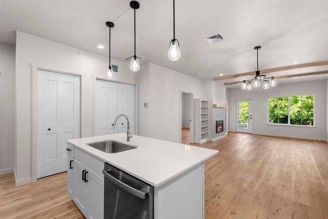 Interior Photo - Cashmere Riverview