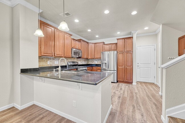 Building Photo - $2,699 - 2 Bed, 2.5 Bath Condo in Centenni...