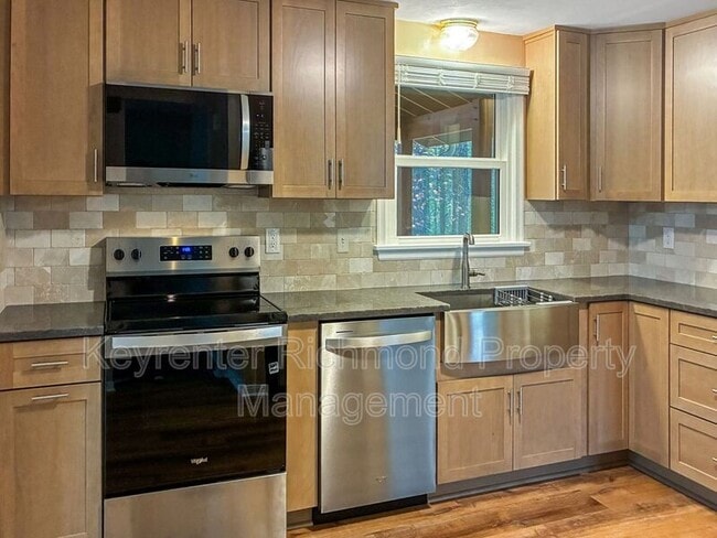 Building Photo - 2618 Darnell Rd