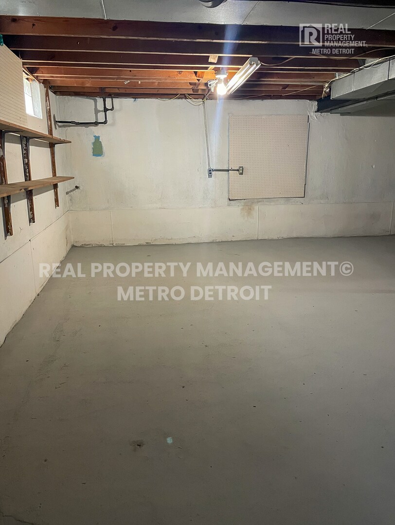 Building Photo - 25284 Stanford St