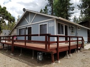Building Photo - Large 2 Bedroom!