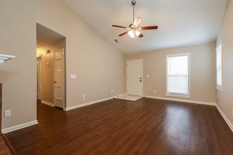 Building Photo - 8164 Fort Chiswell Trail
