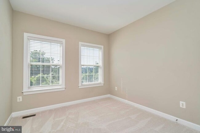 Building Photo - 1598 Kinnaird Terrace NE