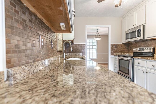 Building Photo - 6513 Jacobs Creek Cir