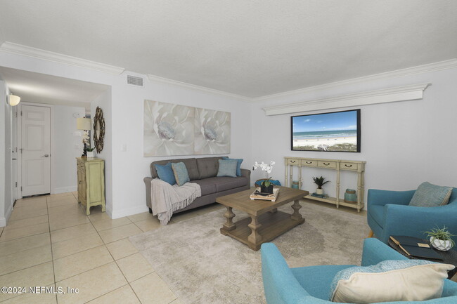 Building Photo - 858 Shoreline Cir