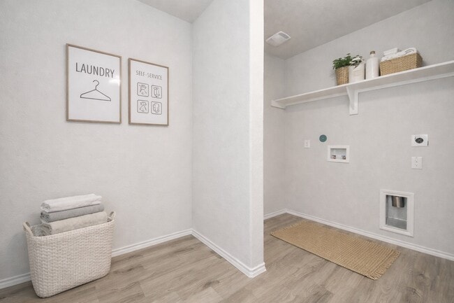 Building Photo - 4206 Tulip Oak Dr