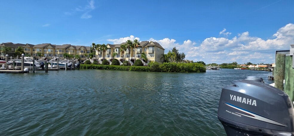 Building Photo - 8715 Cove Ct
