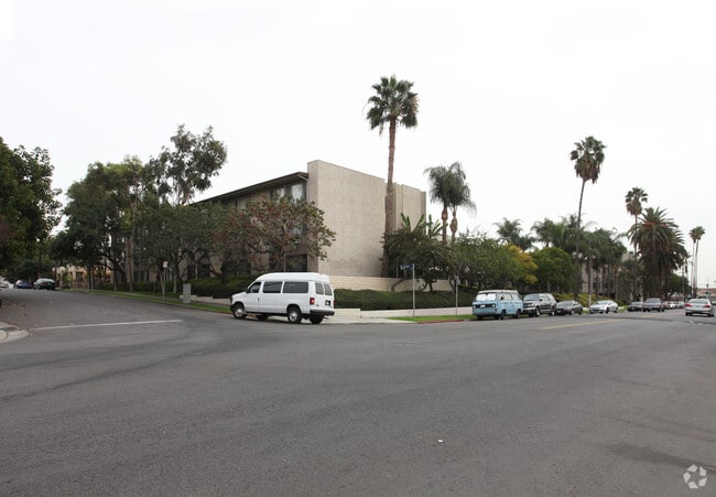 Primary Photo - Hobart Garden Apartments