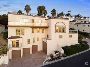 Building Photo - Custom Del Cerro Home with Views