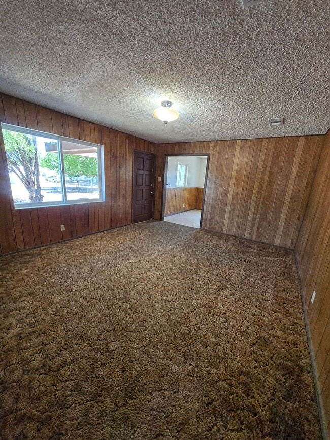 Building Photo - HUD Property
