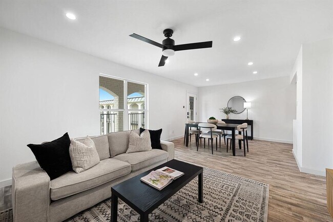 Building Photo - 5911 Sheridan Ave