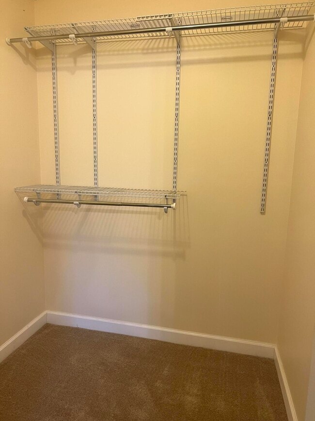 Building Photo - 110 Miller St