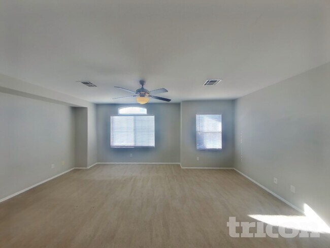 Building Photo - 1980 Golden Shadow Ct