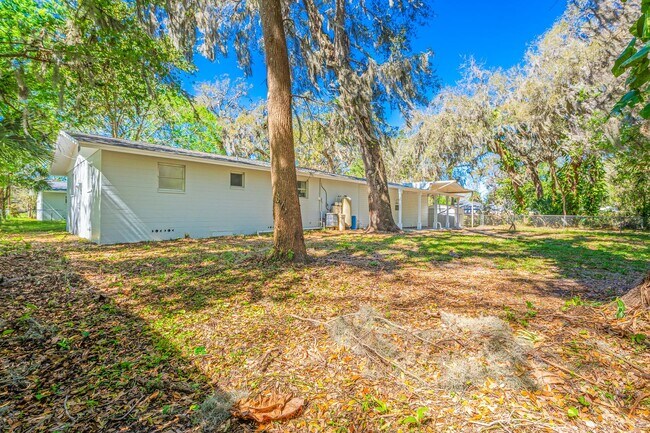 Building Photo - Stunning Remodeled 3-Bedroom Home in Prime Ormond Location