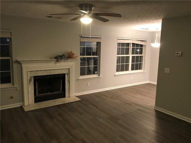 Building Photo - 2035 Keenland Ct