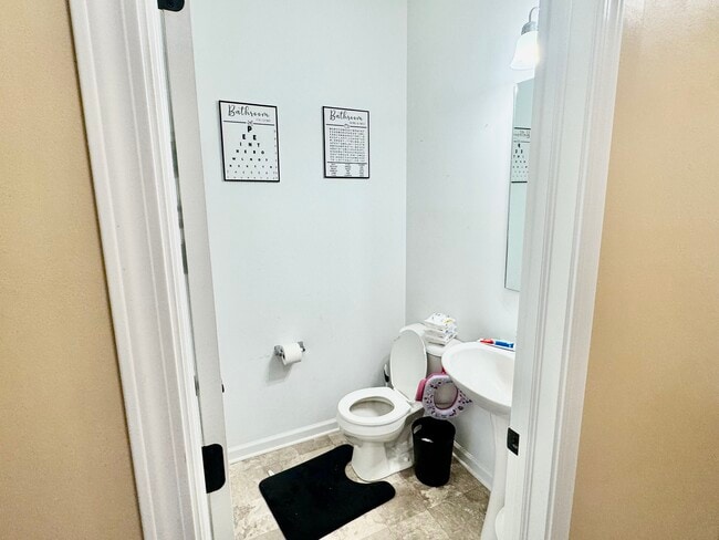 Building Photo - 13238 N Lndg Cir W