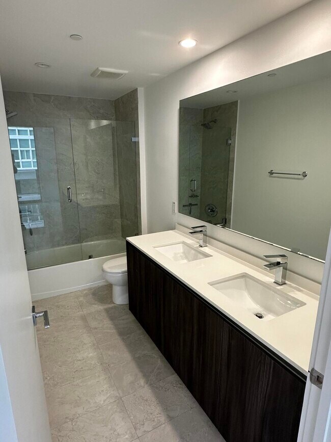 Building Photo - 488 NE 18th St