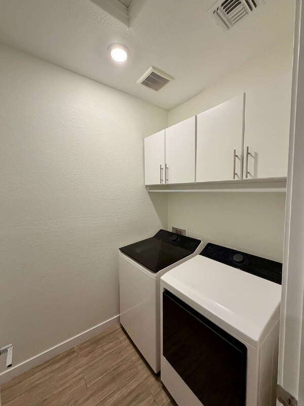 Building Photo - 4077 S Sabrina Dr