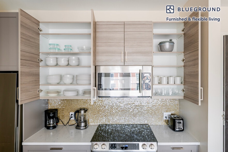 Building Photo - 28 Austin St