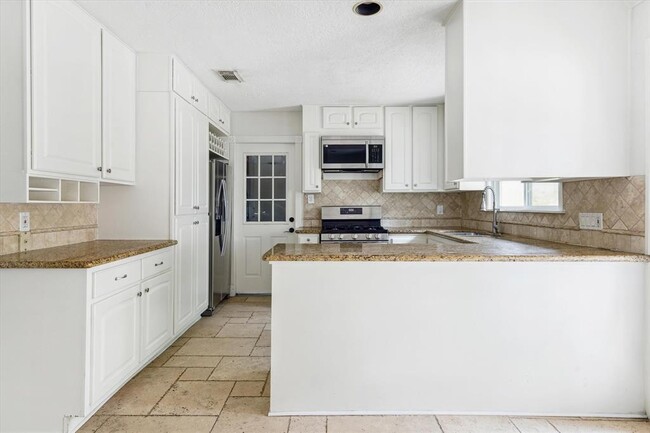 Building Photo - 5438 Pagewood Ln