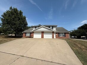 Building Photo - 1328 N Frideriki Dr