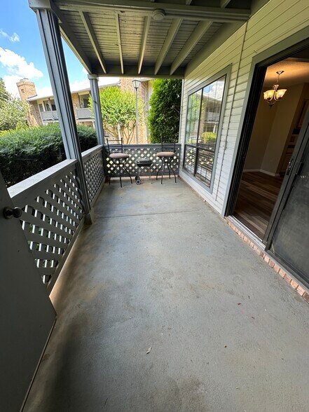 Covered Porch - 4621 Hamory Dr