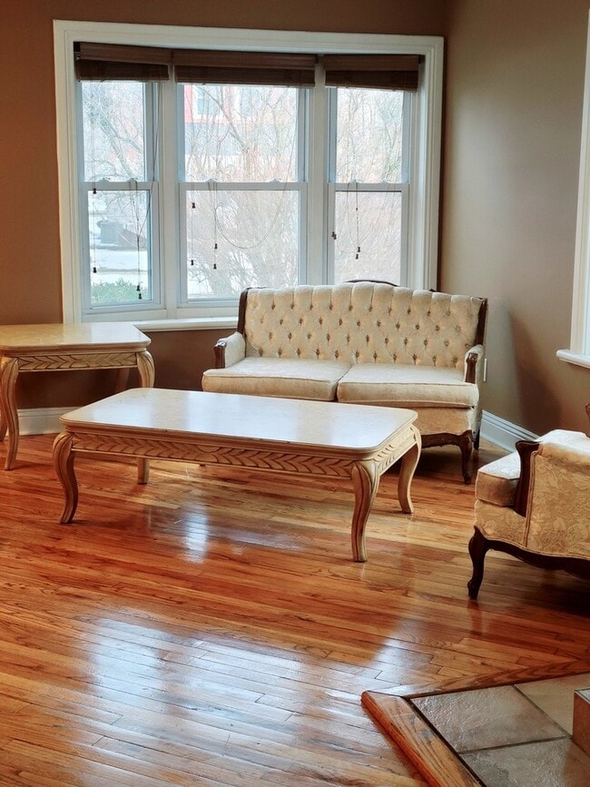 Building Photo - 630 Whitney Ave