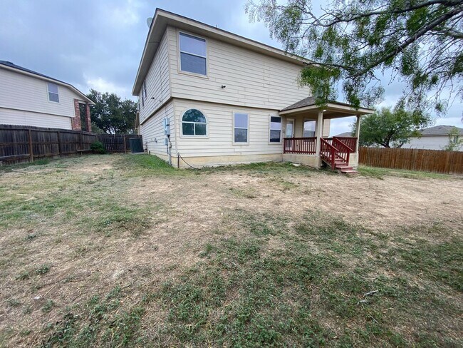 Building Photo - FALL INTO A NEW HOME WITH OUR MOVE-IN SPECIALS!