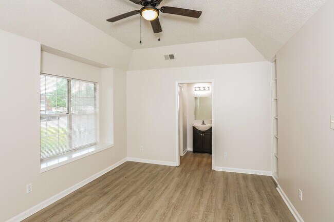 Building Photo - 5963 Cuspidon Cove