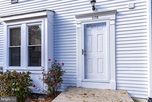 Building Photo - 1178 White Coral Ct