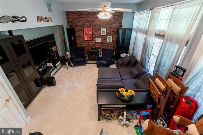 Building Photo - 2519 Gadsby Pl
