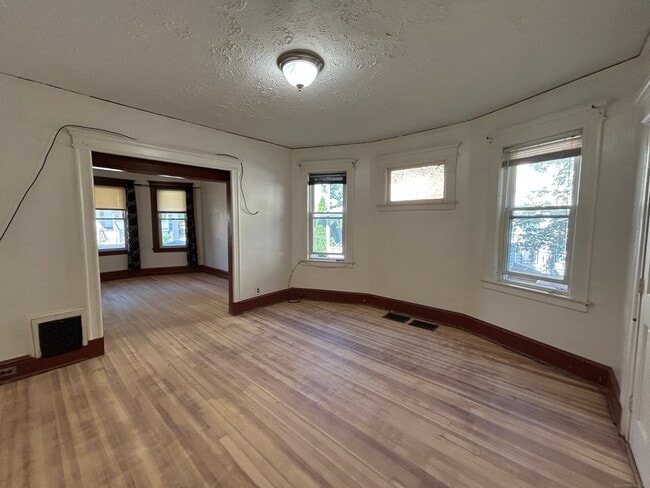 Building Photo - 40 Cabot St