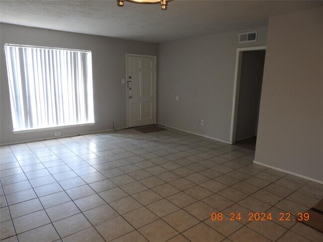 Building Photo - 6305 Westward St