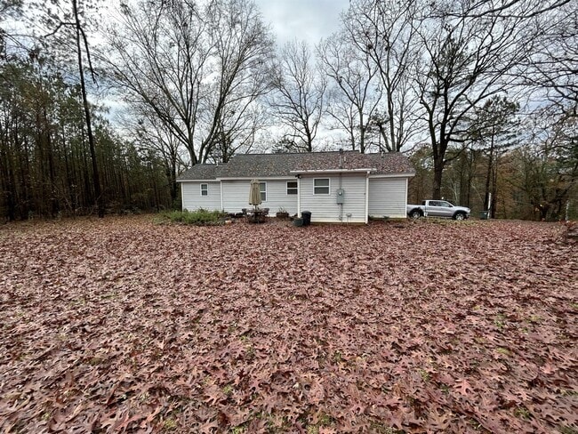 Building Photo - 121 Walker St