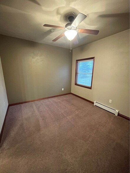 Building Photo - 3117 W Glenpark Dr