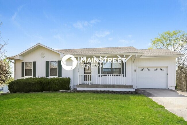 Primary Photo - 3 Bedroom Pet-Friendly Home in Pleasant Hi...