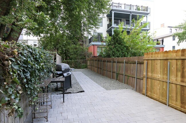 Primary Photo - 314 6th St