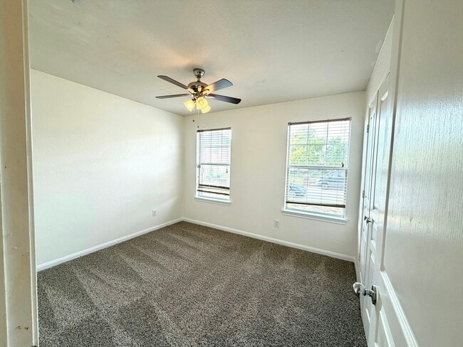 Building Photo - 2644 Calmwater Dr