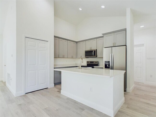 Building Photo - 2627 SW 154th Place Rd