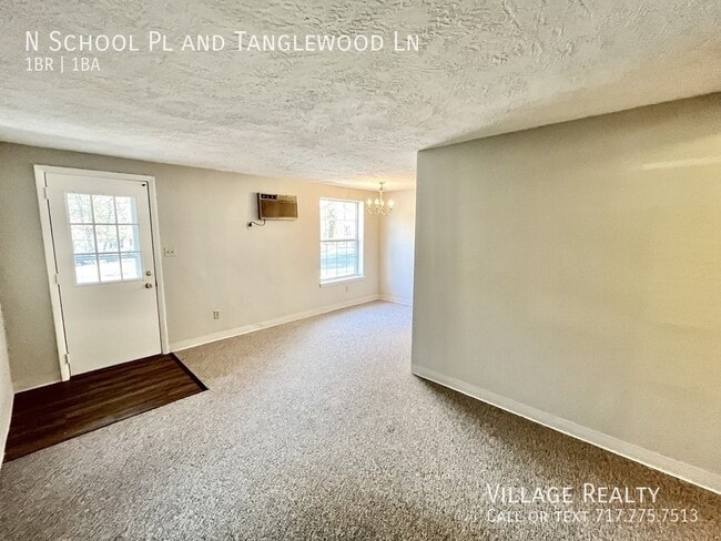 Building Photo - 323 N School Pl