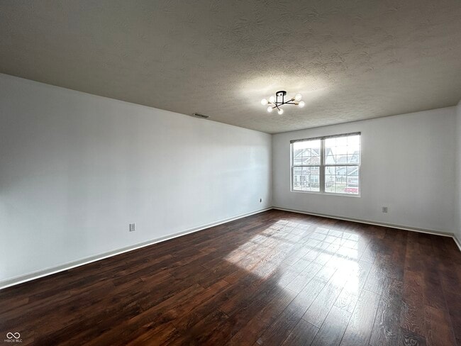 Building Photo - 12588 Hideout Dr