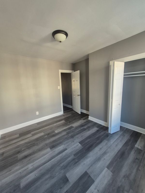 Building Photo - 114 N Yewdall St