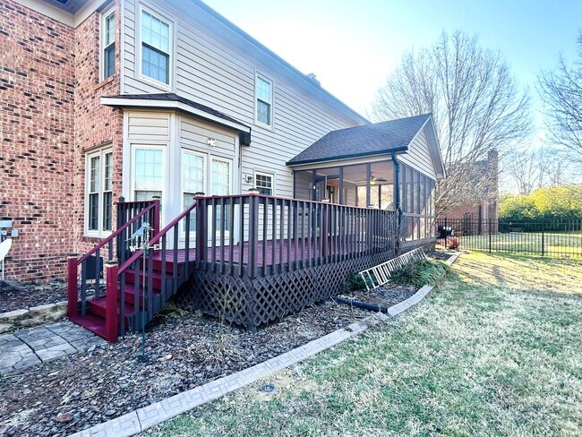 Building Photo - 142 Cottontail Ln SE