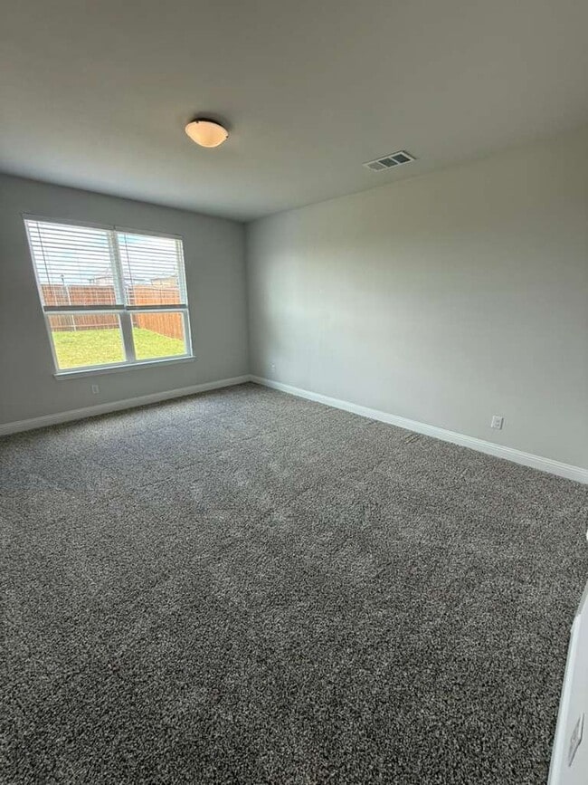 Building Photo - 517 Lana Dr