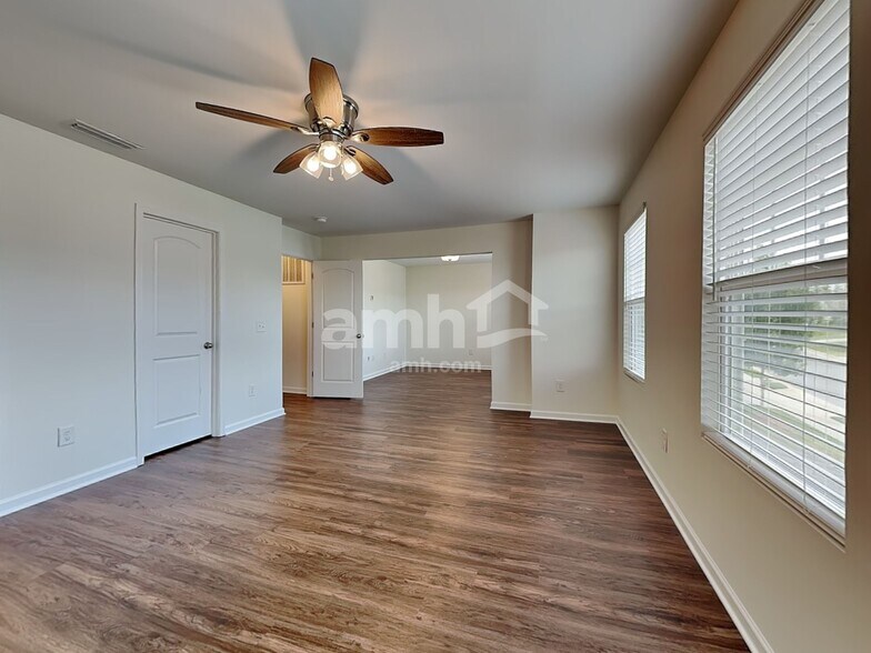 Building Photo - 5705 Oakgate Dr